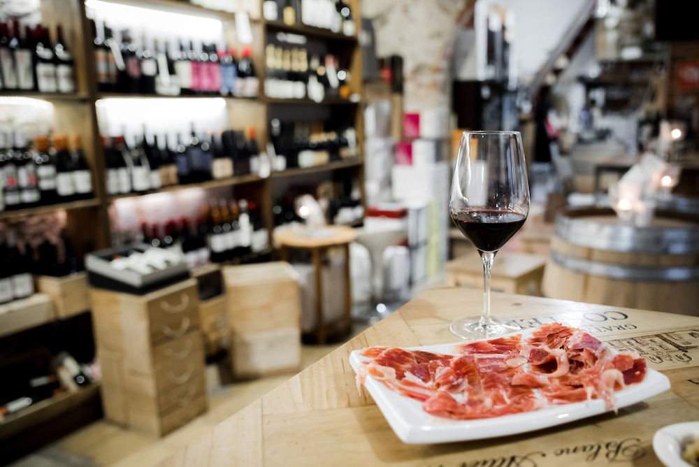 Best bars and drinks in Barcelona by Pickapictour